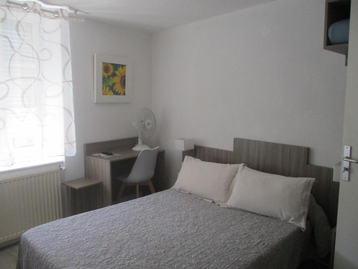 Hotel Du Commerce Pont-Saint-Esprit Ngoại thất bức ảnh