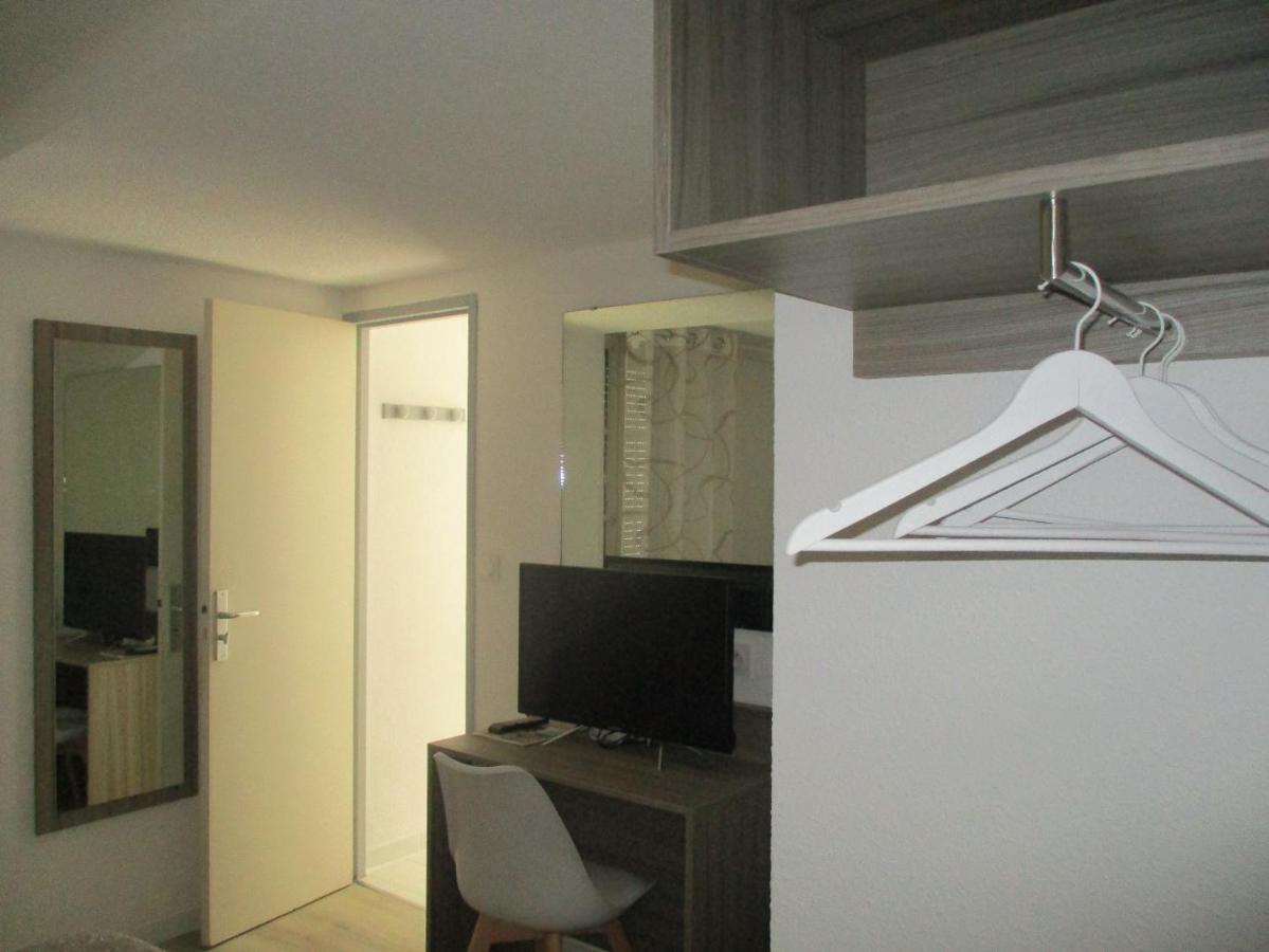 Hotel Du Commerce Pont-Saint-Esprit Ngoại thất bức ảnh