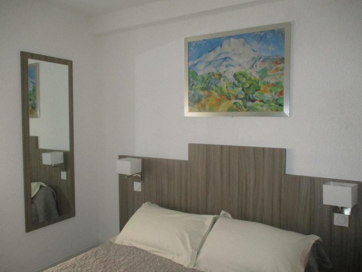 Hotel Du Commerce Pont-Saint-Esprit Ngoại thất bức ảnh